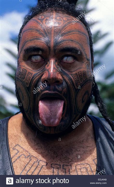 Maori warrior with tattoo. New Moko ... | Maori tattoo, Maori, Face tattoo