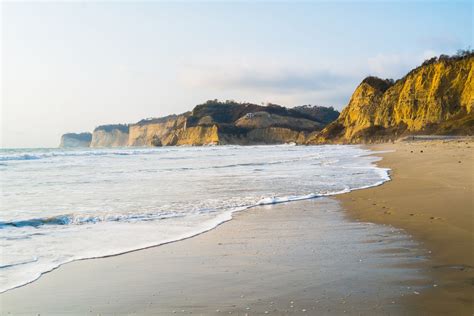 5 Best Beaches in Ecuador