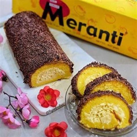 Jual BOLU MERANTI BOLU GULUNG TOPPING COKLAT ISI KEJU di Seller ...