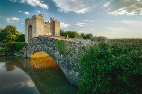 Medieval Castles Ireland | Medieval Tower Houses | Bunratty Castle ...