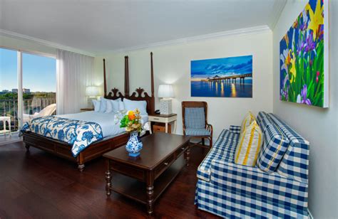 Inn at Pelican Bay (Naples, FL) - Resort Reviews - ResortsandLodges.com