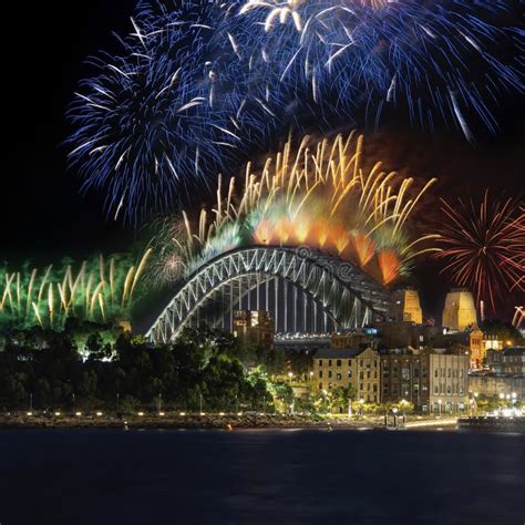 Sydney Harbour Bridge New Years Eve Fireworks, Colourful NYE Fire Works ...