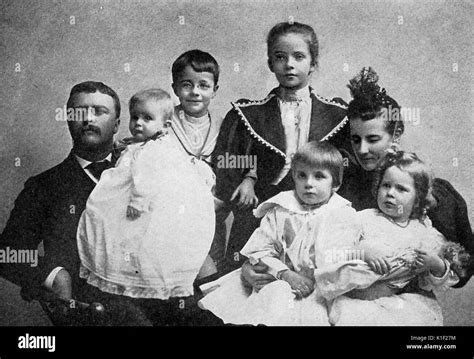 Family portrait of Theodore Roosevelt, his second wife Edith, and his ...