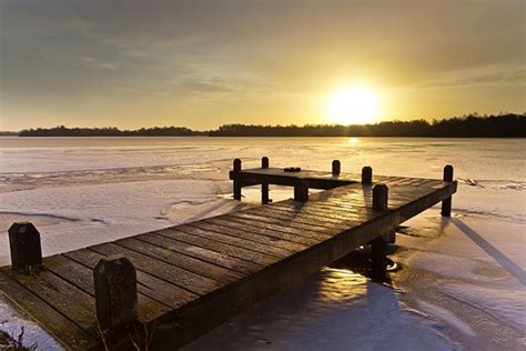 Dealing with your dock in the winter - Cottage Life