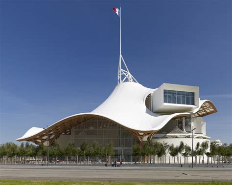 Centre Pompidou-Metz / Shigeru Ban Architects | ArchDaily