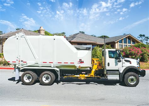 Side Load Garbage Trucks For Sale - Sideloader Trash Trucks