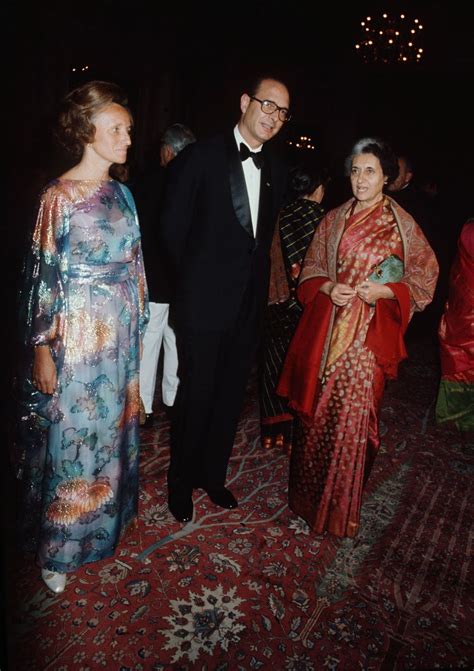 Indira Gandhi, Old Pictures, Vintage Images, Silk Sarees, Royalty ...