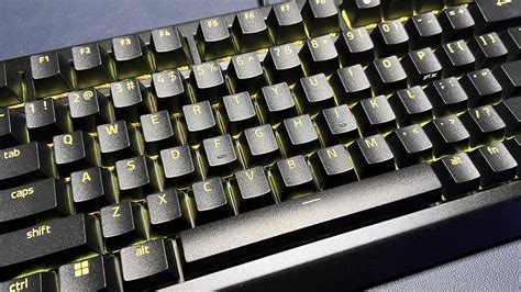 Razer BlackWidow V4 75% Review: It’s What’s Inside That Counts | Tom's ...