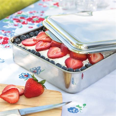 Stainless Steel Cake Pan With Lid, Baking Supplies - Lehman's