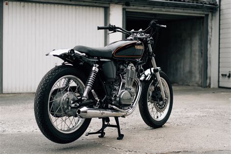 The Toma Customs Yamaha SR400 - A Minimalist Daily Rider