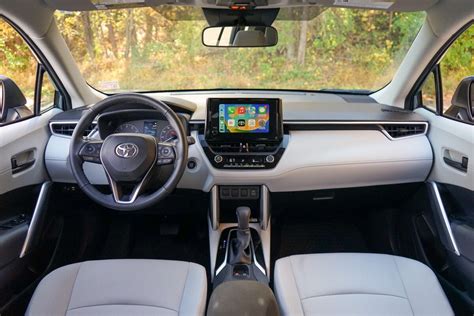 Toyota Corolla Cross Interior 2024 - Daveta Shandeigh