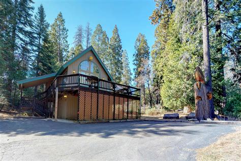 Shaver Lake Cabins, Lake House Rentals | Professionally Cleaned | Vacasa