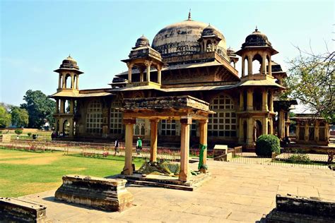 Tomb of Tansen, Gwalior, Madhya Pradesh - Tourism 2021 | Tomb, Photos ...