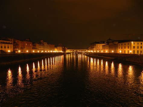 Ponte Vecchio Bridge at night. Florence, Italy Frequent Traveler ...