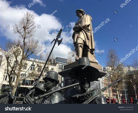 Rembrandt Monument Amsterdam Netherlands Historic Statue Stock Photo ...