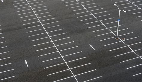 Best Parking Lot Sealer to Consider For Your Lot | Paving Finder