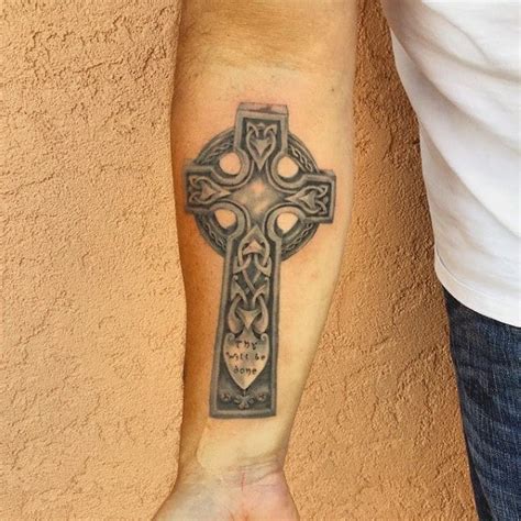 93 Celtic Cross Tattoos for Men [2023 Inspiration Guide]