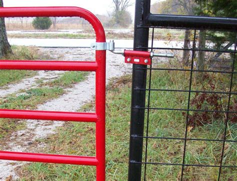 Automatic Farm Gate Openers | EZ Hinge Farm Gate | Farmer Made in America