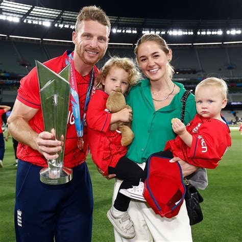 Jos Buttler's England team's celebration with FAMILY after winning T20 ...