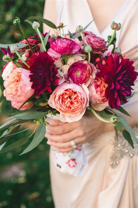 Afraid to DIY Your Wedding Bouquet? These Experts Tips Will Help