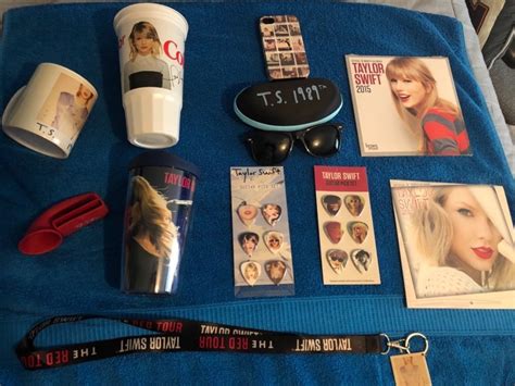 #Thewrapupmagazine: Top 5 Stores To Purchase Taylor Swift Merchandise