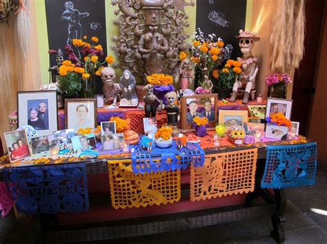 Robin Talks, Cooks and Travels: Ofrendas, Altars for loved ones during ...