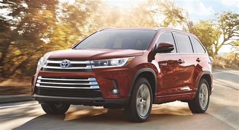 7 Seater SUVs - Toyota Canada