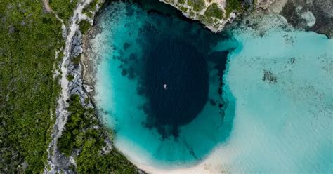 How To Get To Dean's Blue Hole In The Bahamas One Of The Deepest In The ...