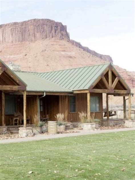 Cabins Near Arches National Parks Story - PhotoJeepers