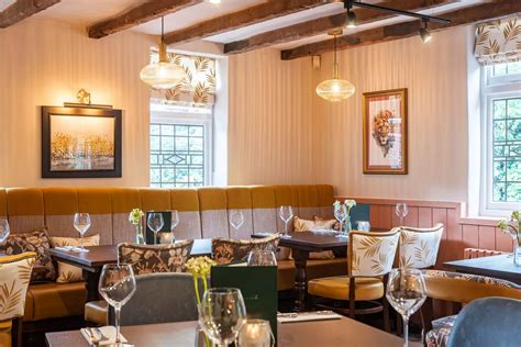 The White Lion pub unveils brand-new look after refurbishment ...