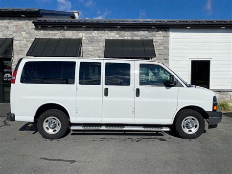 10 passenger van rental kansas city - hotlineright