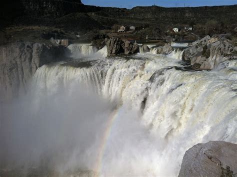 Weekend Trip: Shoshone Falls in The Winter