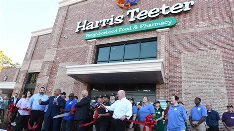 Wilmington's largest Harris Teeter opens near Riverlights, Echo Farms