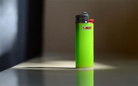 What Are The Standard BIC Lighter Dimensions? - MeasuringHow