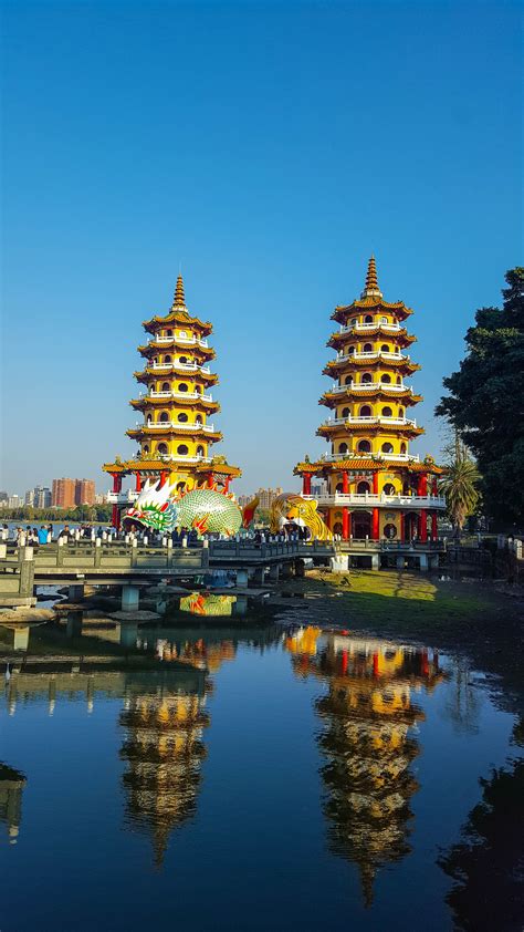 Experience the Beauty of Lotus Pond, Kaohsiung - Caffeine and Roses ...