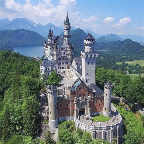 Neuschwanstein castle, Schwangau, Bavaria Germany.Photo by: @levanterma ...