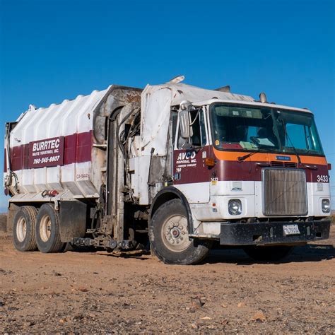 California Refuse Trucks - YouTube