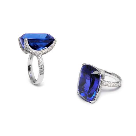 Tanzanite engagement rings: a bold and fashionable gemstone | The ...