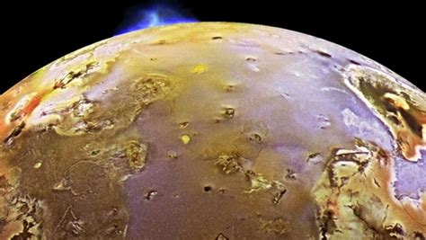 A massive new report on Jupiter’s moon Io shows that the explosive ...