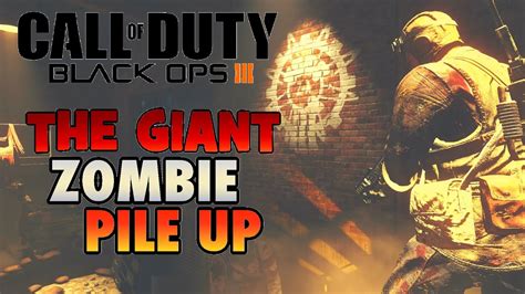 Black Ops 3 Glitches - THE GIANT Working Zombie Pile Up Glitch After ...