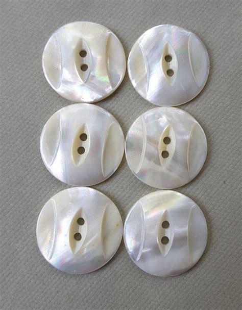 Vintage set of six mother of pearl buttons. | Etsy