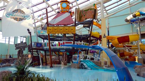 Camelback Lodge & Aquatopia Indoor Waterpark - WhiteWater