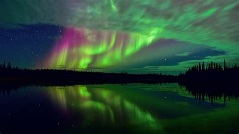 Aurora Borealis, The Wonderful Light in The North Pole's Sky ...