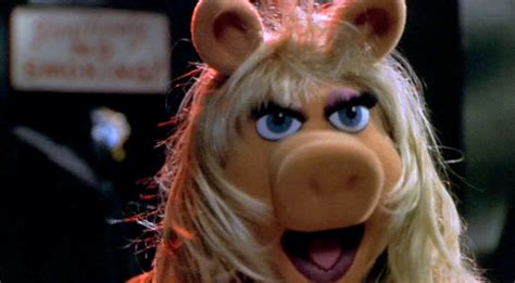 Bacon, Anyone? Why Miss Piggy Is the Most Annoying Muppet Ever - Go Retro!