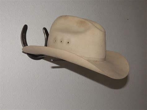 Horseshoe Cowboy Hat Rack | Desert Flats Farm