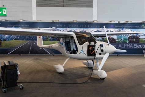 Battery-Powered Electric Plane Takes Off First Flight in Australia ...