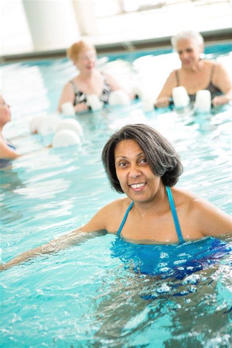 5 Simple and Fun Water Aerobics Exercises for Seniors | Senior Lifestyle