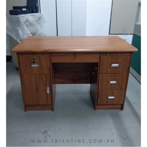 TOFF-003 Office Table with Drawers | Trishtine