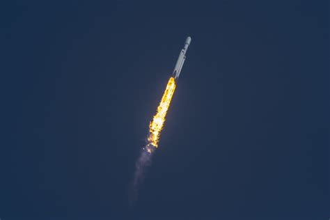 SpaceX Falcon Heavy launches first U.S. national security mission ...