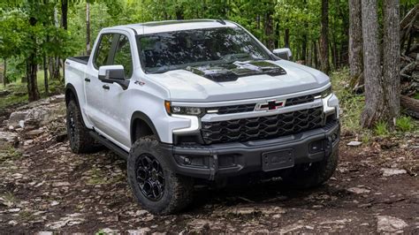 2023 Chevrolet Silverado ZR2 Bison Debuts With Steel Bumpers, Skid Plates